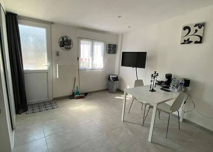 Apartamento Meublee 21m2 En Dauphine Avec Acces Autonome Les Abrets